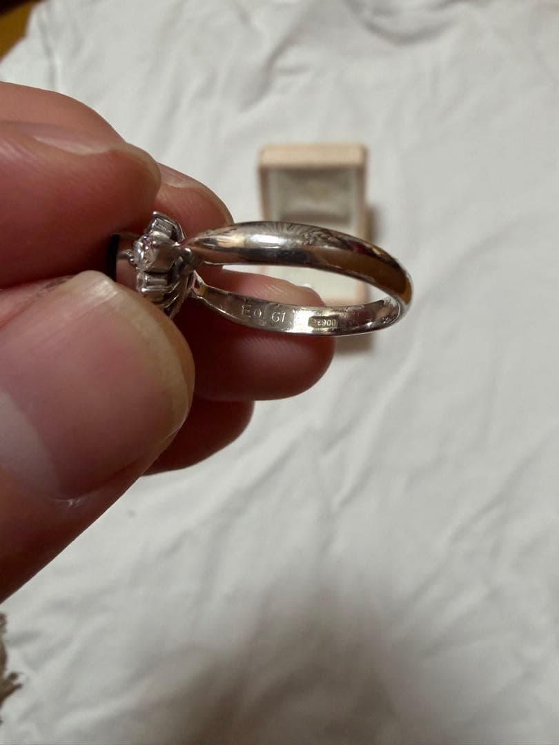 ハート型グリーンリング　pt900