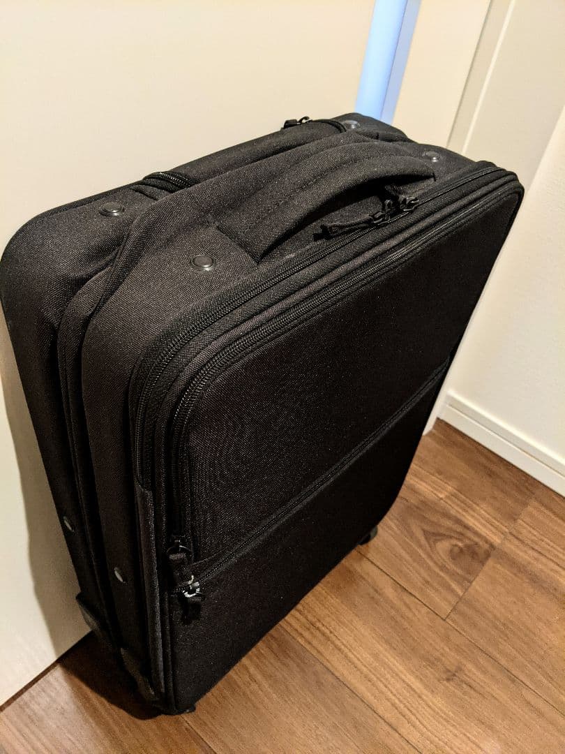 廃盤品】 無印良品 半分の厚みで収納できる キャリーケース S 機内持込