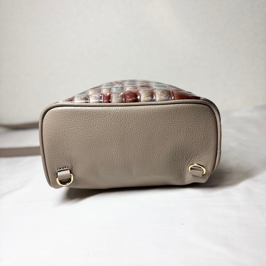 極美品】 アタオ バッグ ミッドタウン ヴィトロ タッセル アドリア