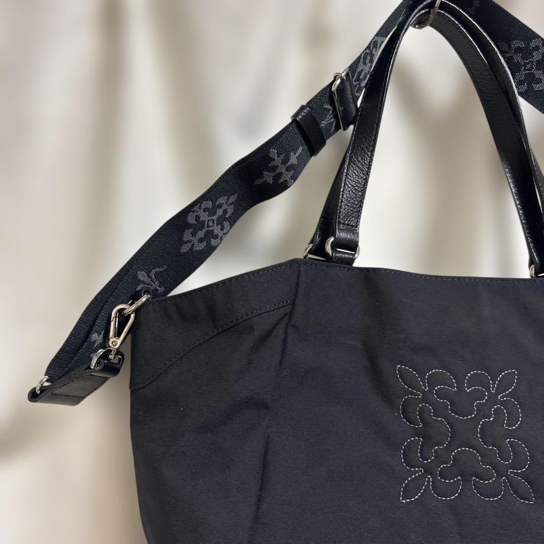 ほぼ未使用ラシット A4入る刺繍2wayバッグ