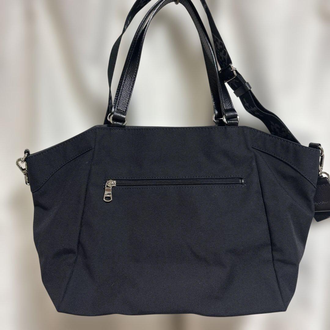 ほぼ未使用ラシット A4入る刺繍2wayバッグ