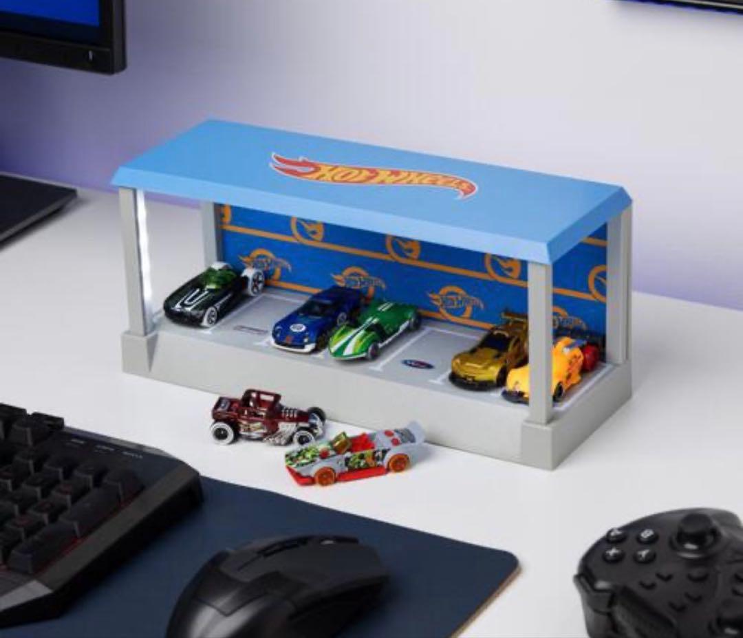 ホットウィール ガレージ ディスプレイケース ライト2個セット　おまけ付き