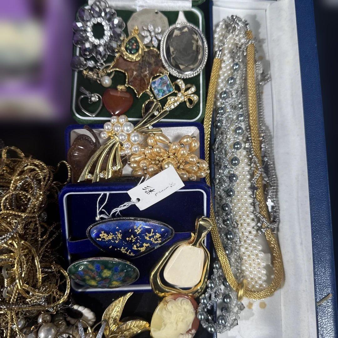 2955★レトロ　アクセサリーまとめ★3kg以上★ネックレス　ピアス　イヤリング