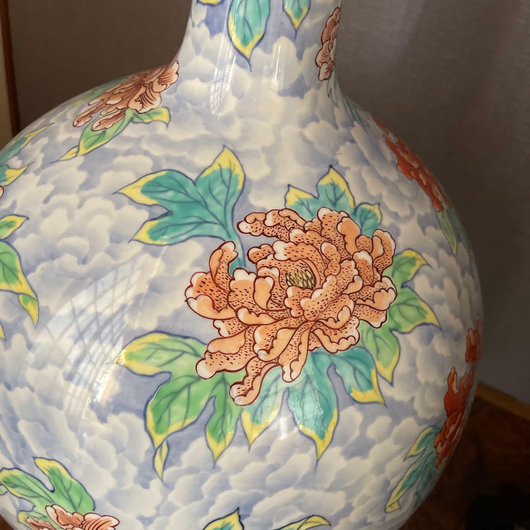 江口天童、花柄陶器花瓶