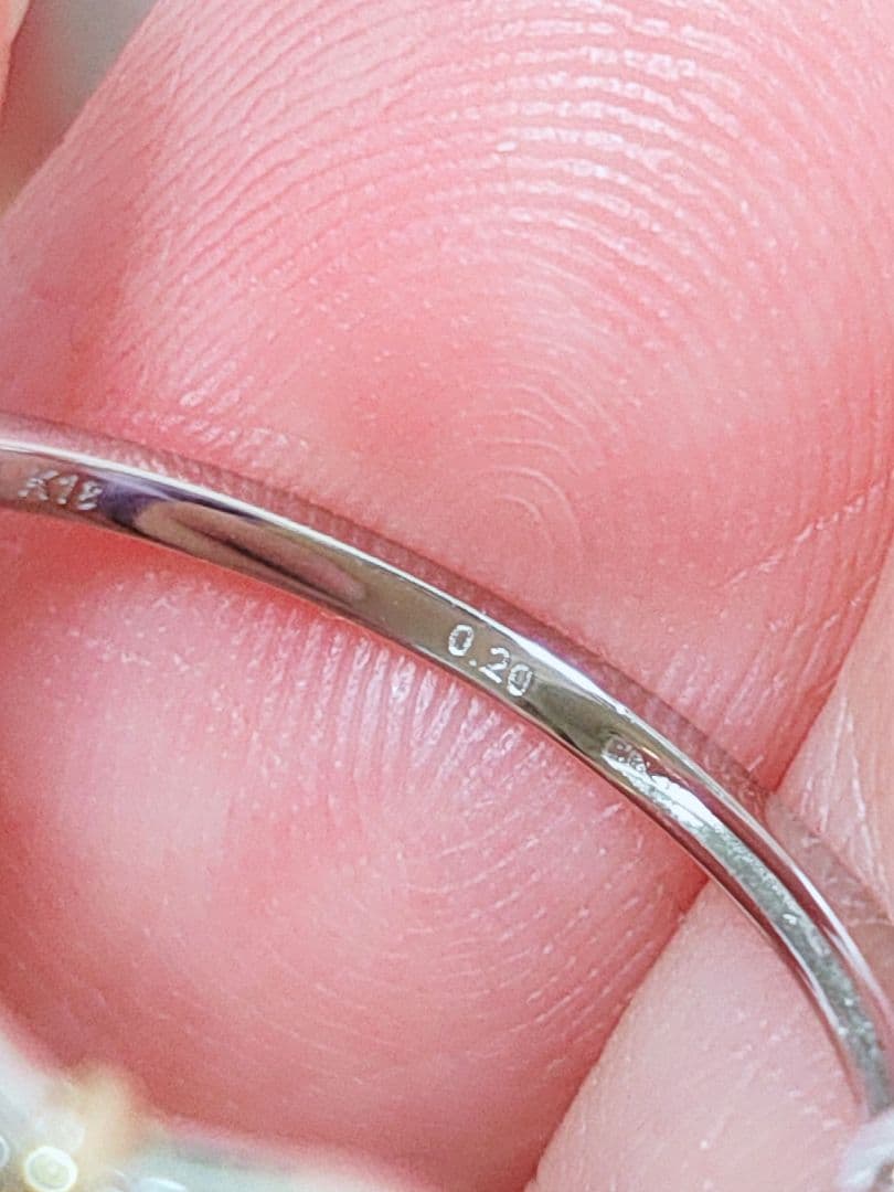 新入荷 未使用品 k18 pt950 ダイヤモンド 0.20ct リング