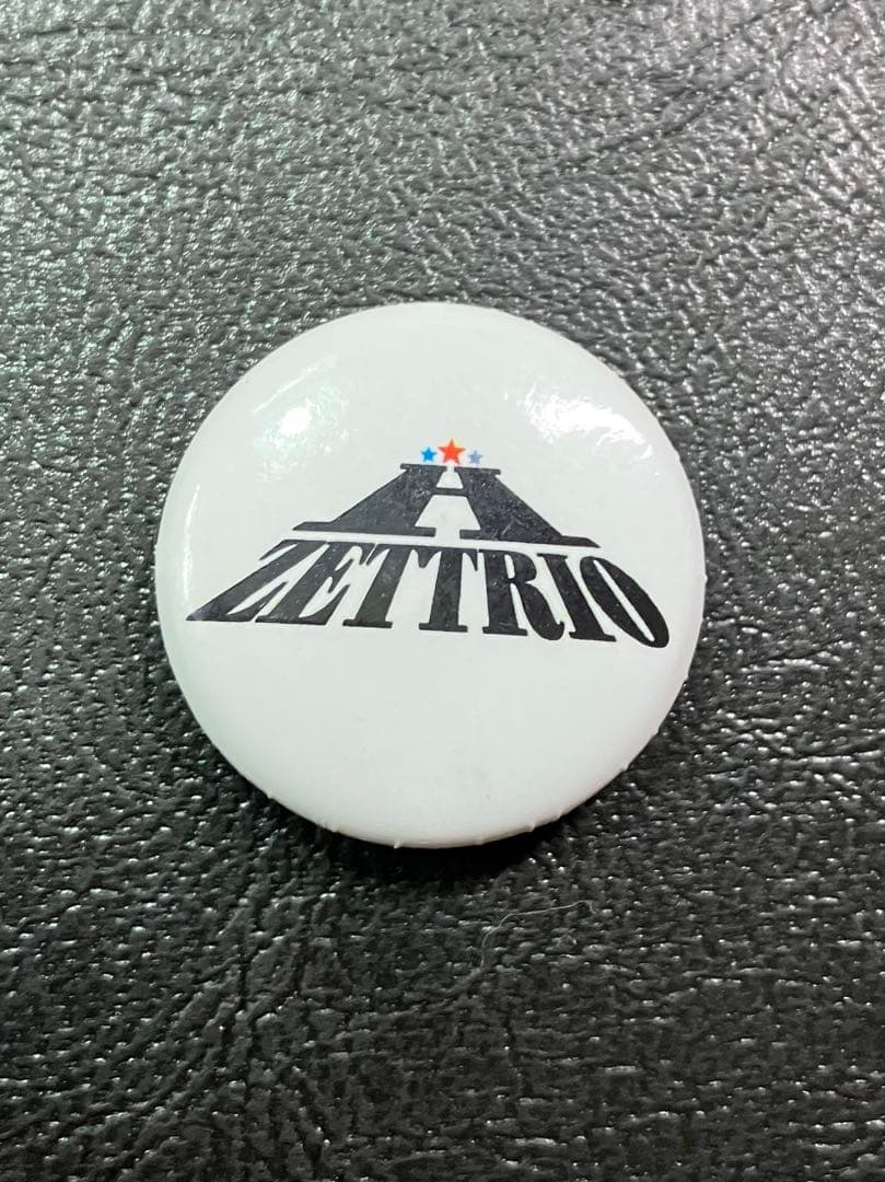 H ZETTRIO RSR ライジングサンロックフェスティバル 缶バッジ - メルカリ