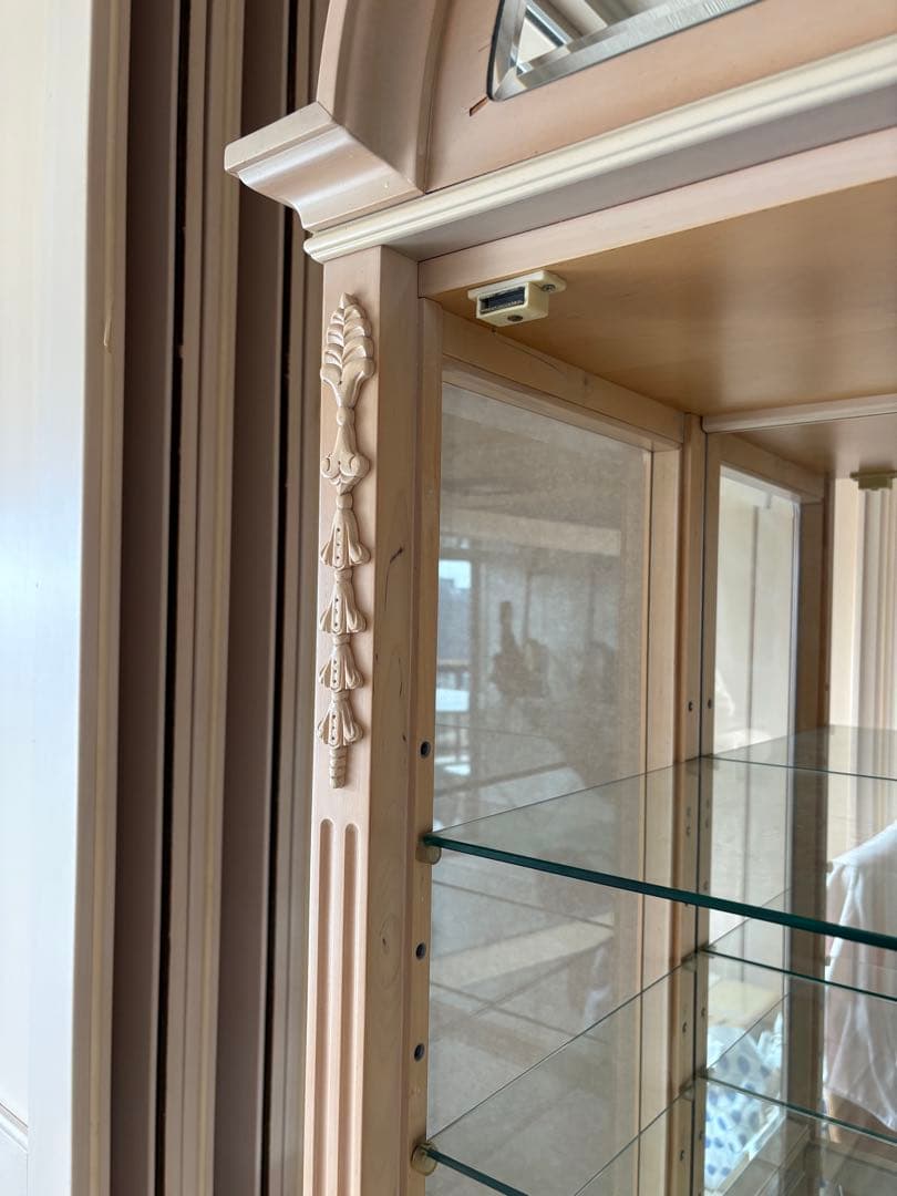 ☆匿名配送☆ リンホーリン (大塚家具)アンティーク 飾り棚の通販はau