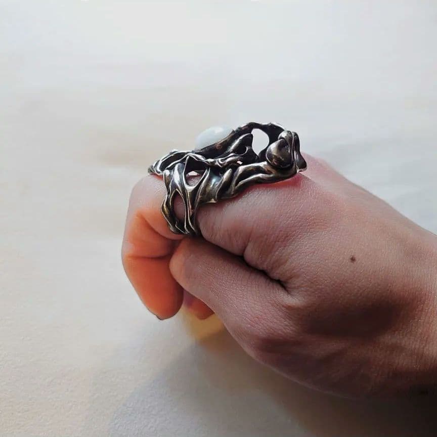 う*に様 【希少】TAUJAN リング WhiteOnyx pulse