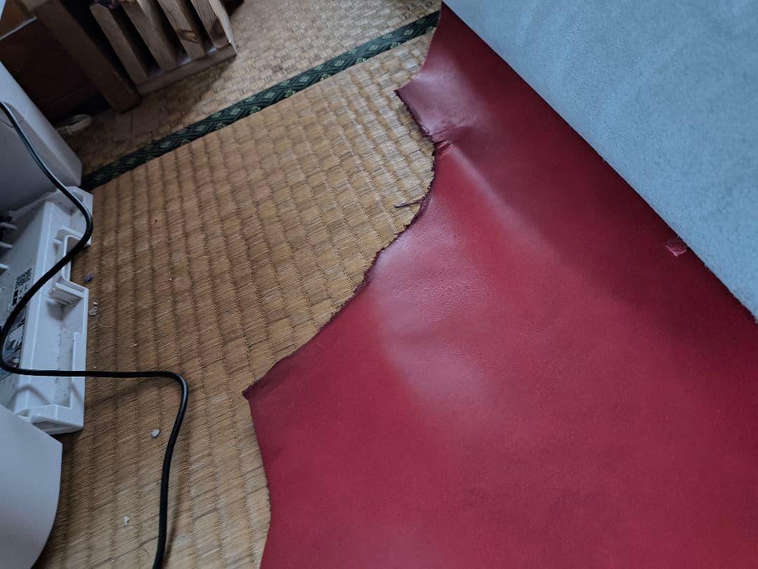 姫路レザー半裁赤×１ 黒×１