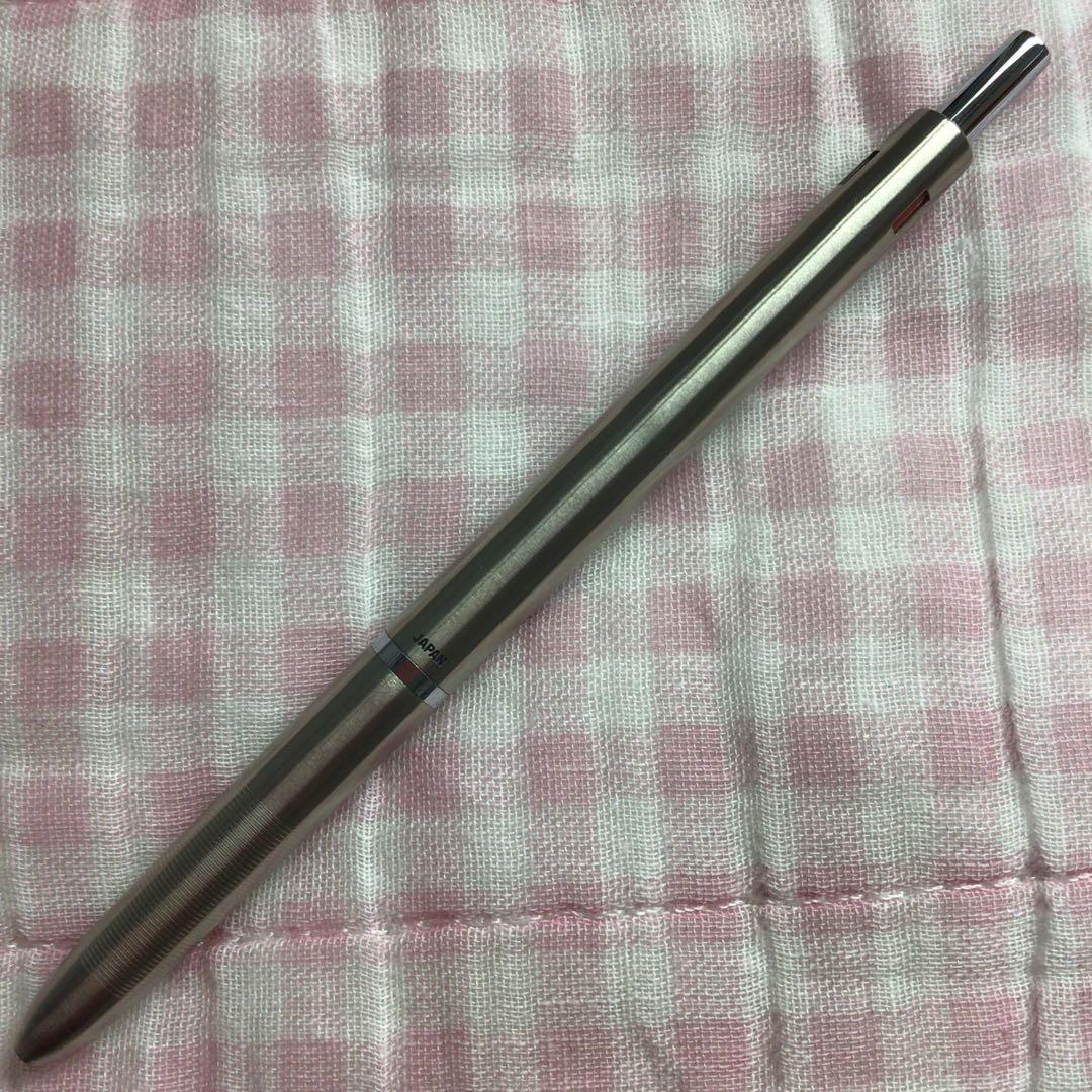 パイロット ボールペン 細字3色 シール付き 振り子式 廃盤 - メルカリ