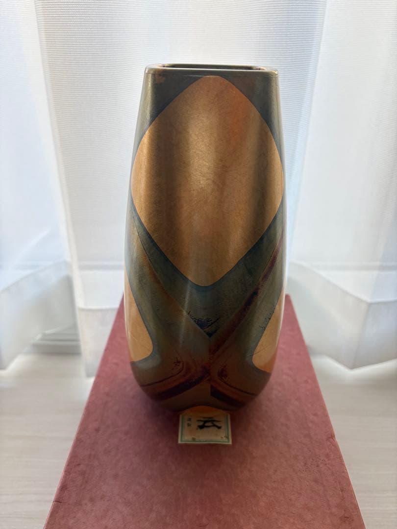 金箔の花瓶　壺