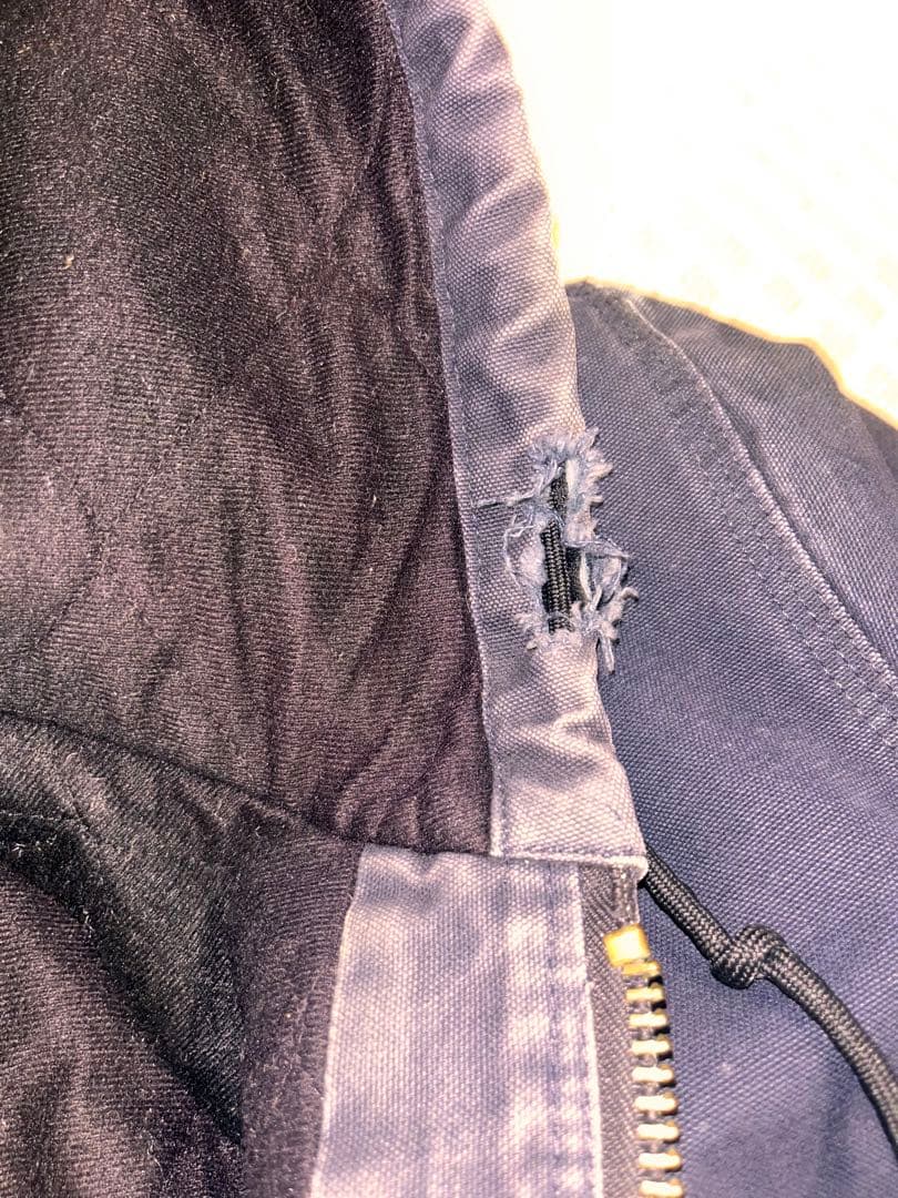 Carhartt アクティブジャケット　ネイビー