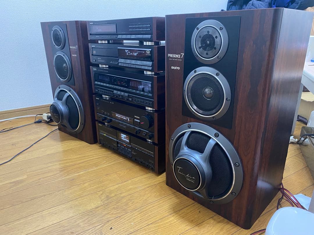 Sanyo PRESENCE 7 - メルカリ