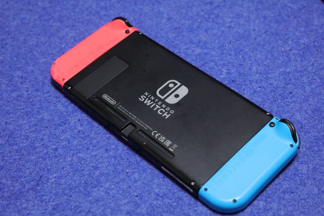 Nintendo Switch 本体 ジョイコン　SDカード