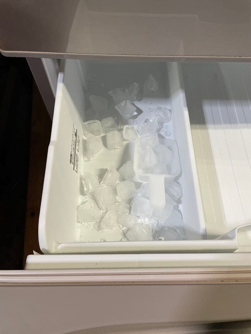 TOSHIBA 2015年製ノンフロン冷蔵庫（375L）　大型