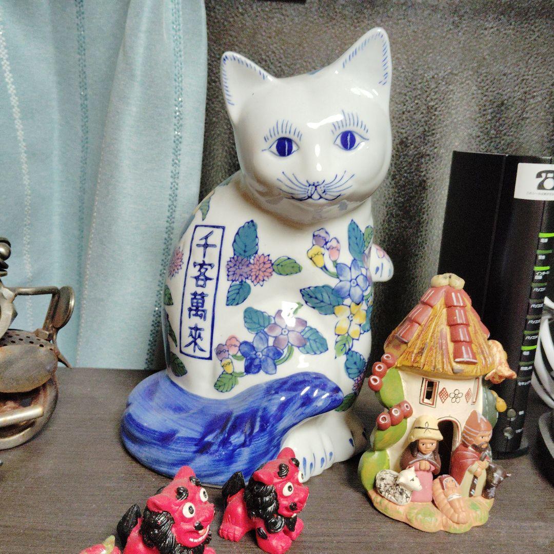 日本の磁器ナニキネコ花柄の陶器製猫の置物 Sanrio