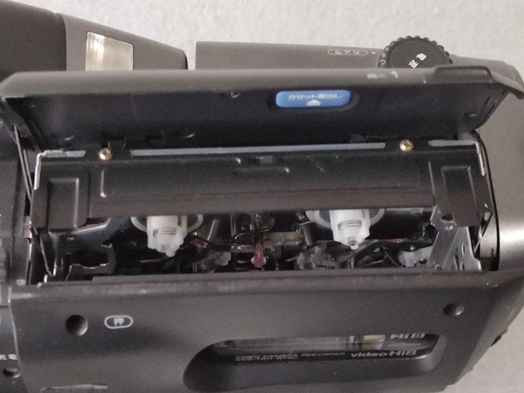 SONY ソニー　CCD-TR11　8mmビデオカメラ　ハンディカム