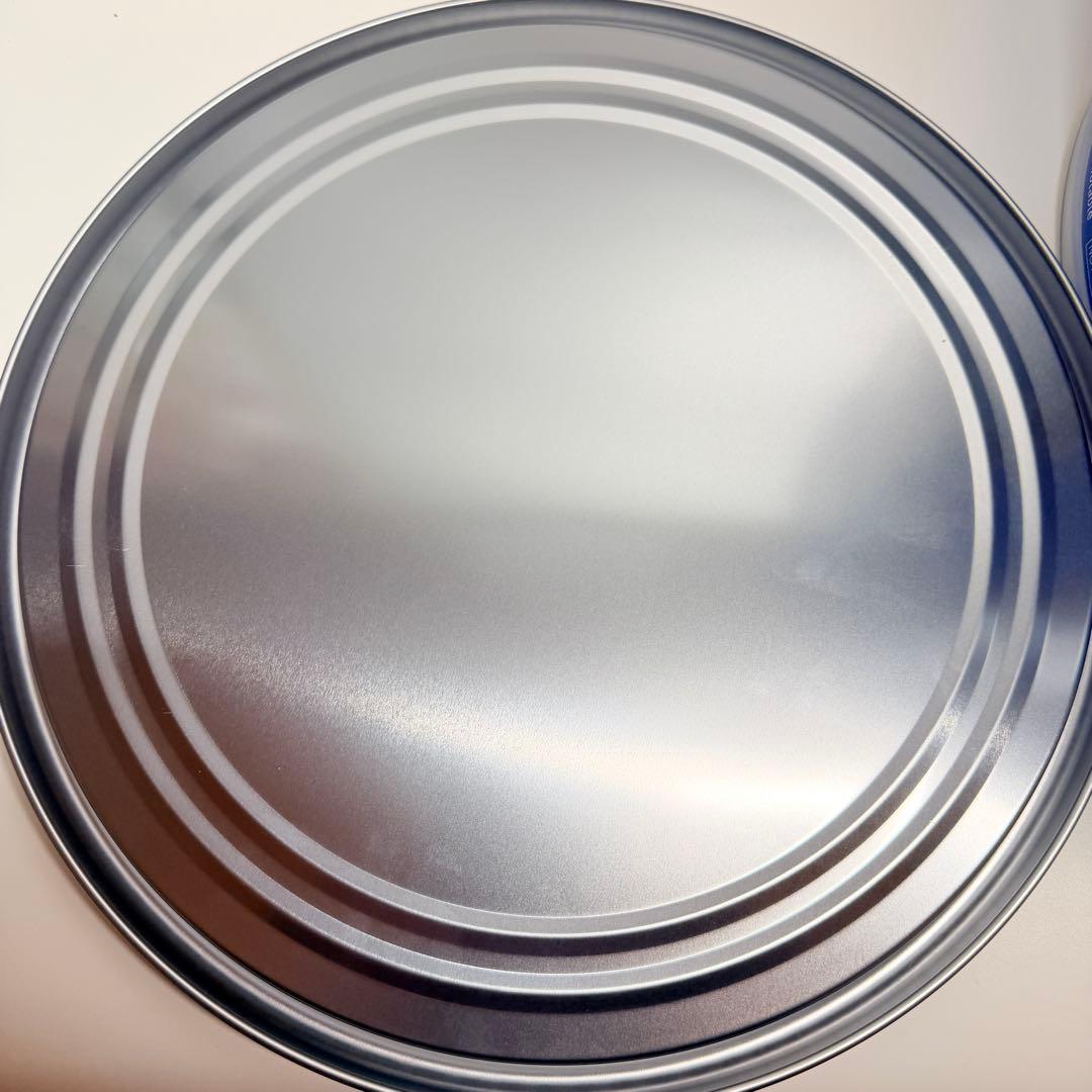 限定50名　鬼滅の刃　明治おいしい牛乳隊　の座れる缶　B3タペストリー入り