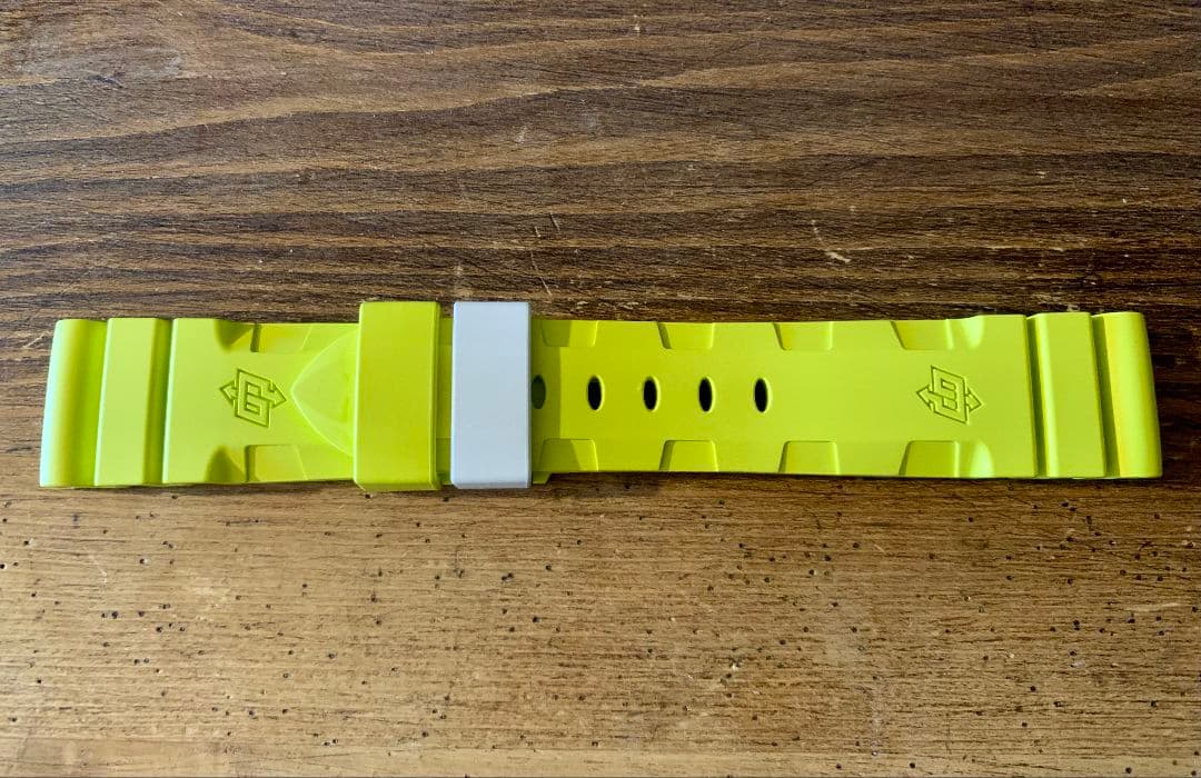 純正パネライ　ネオンイエロー　アコーディオンラバーベルト22mm