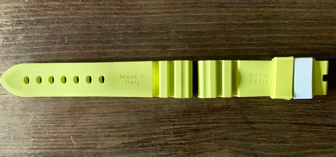純正パネライ　ネオンイエロー　アコーディオンラバーベルト22mm