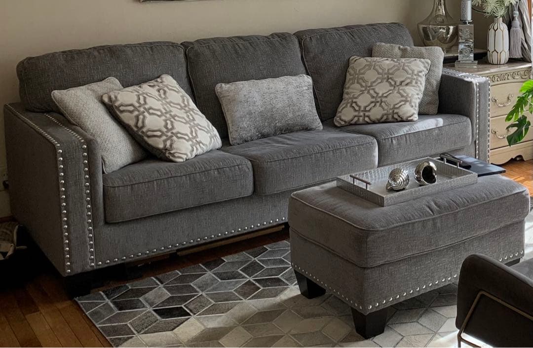 アシュレイ　Ashley オットマン　美品