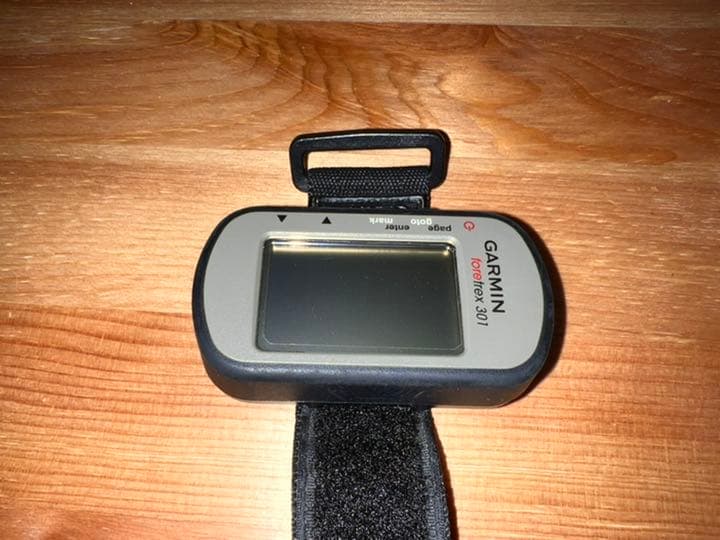 GARMIN Foretrex 301 迷彩カバー おまけ付き GARMIN Foretrex 301 迷彩