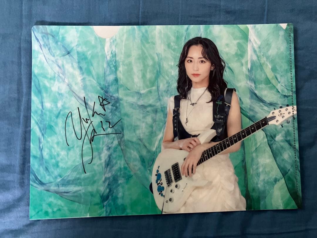 East Of Eden 直筆サイン入り クリアホルダー - メルカリ