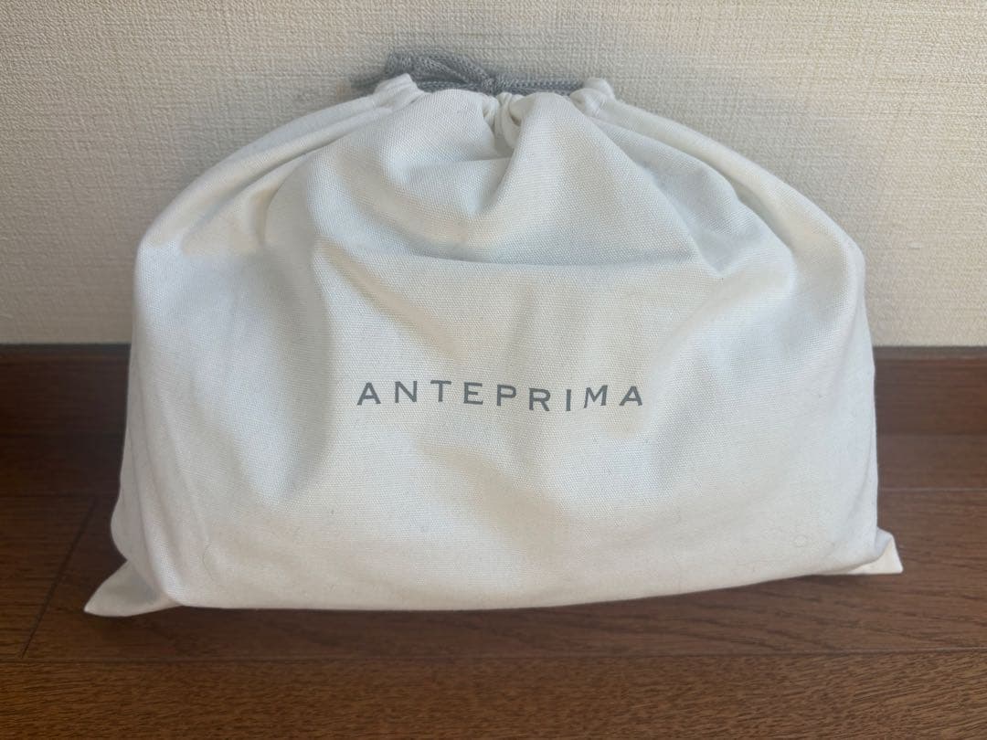 アンテプリマ ルッケットII ミディアム スモークグレーシルバー