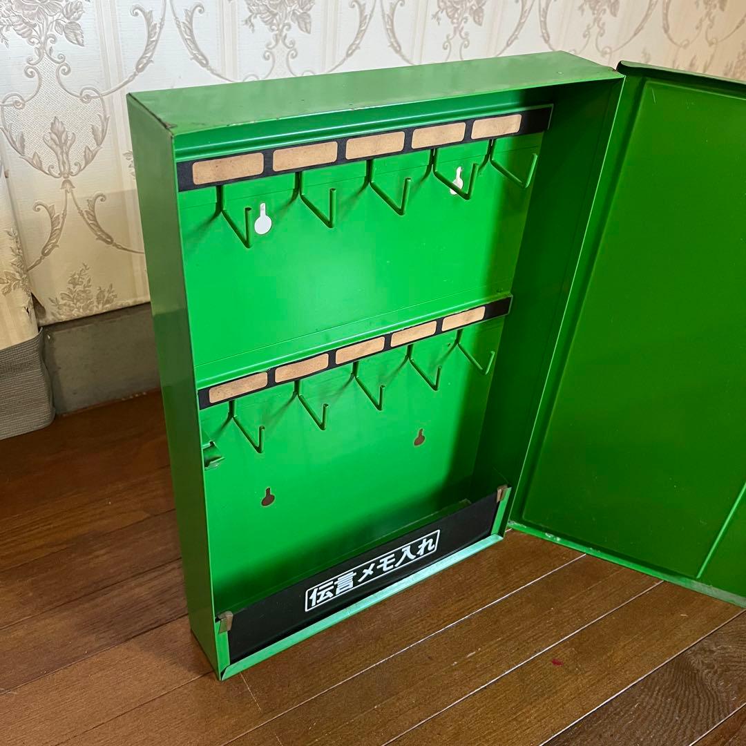 【アンティーク】スチール製 鏡付き 鍵保管庫 キーボックス ノベルティ 古道具