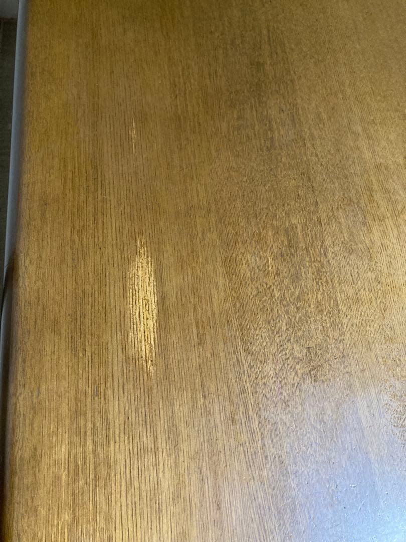 カリモク　一枚板の木製ダイニングテーブル