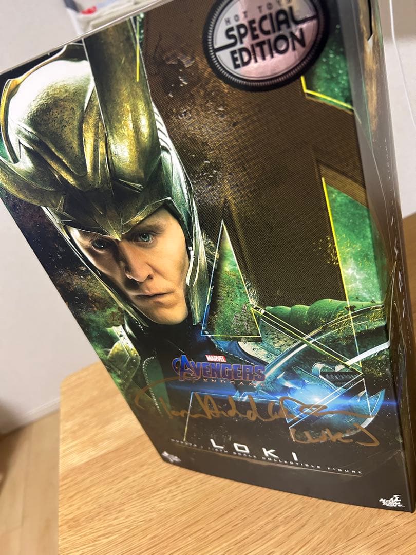 ホットトイズ ロキ 直筆サイン入り アベンジャーズ エンドゲーム