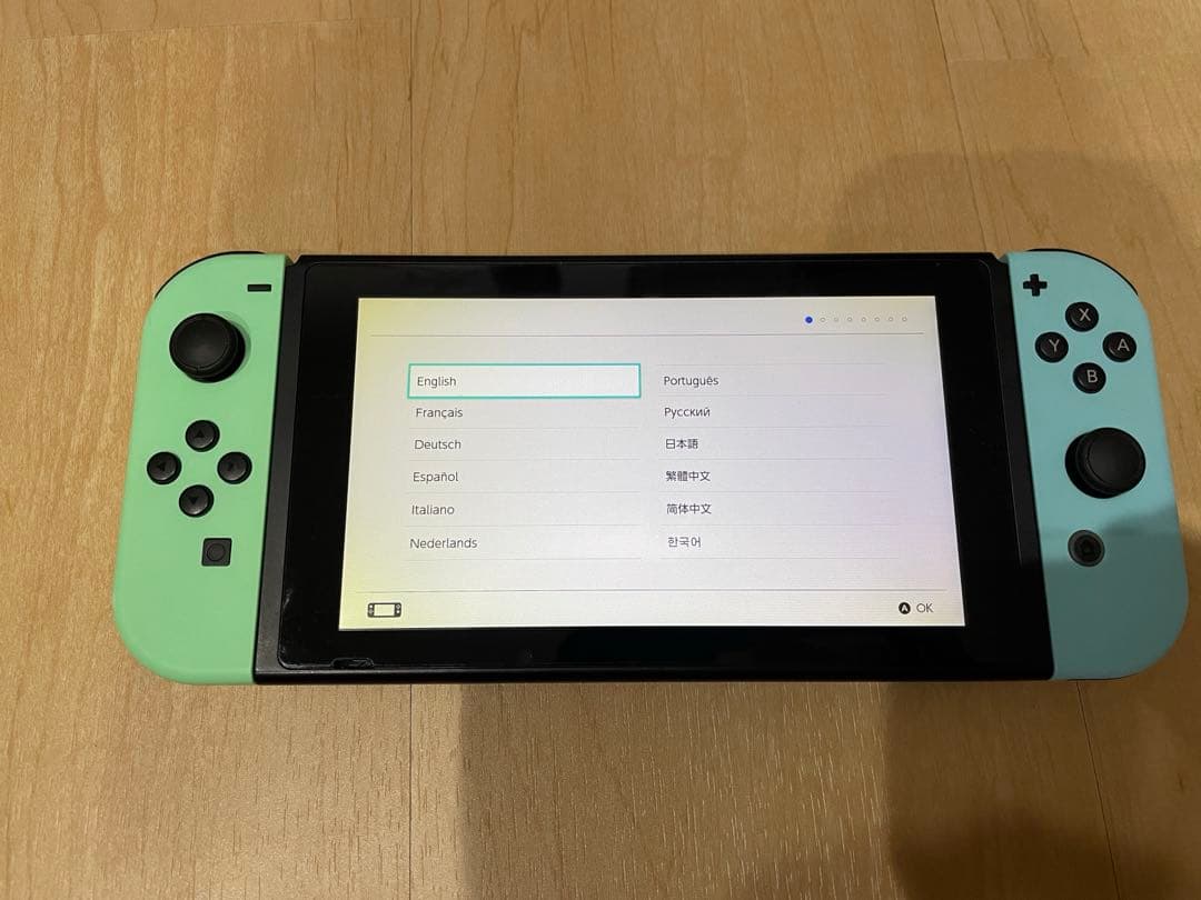 あつまれどうぶつの森デザイン　Nintendo Switch 本体