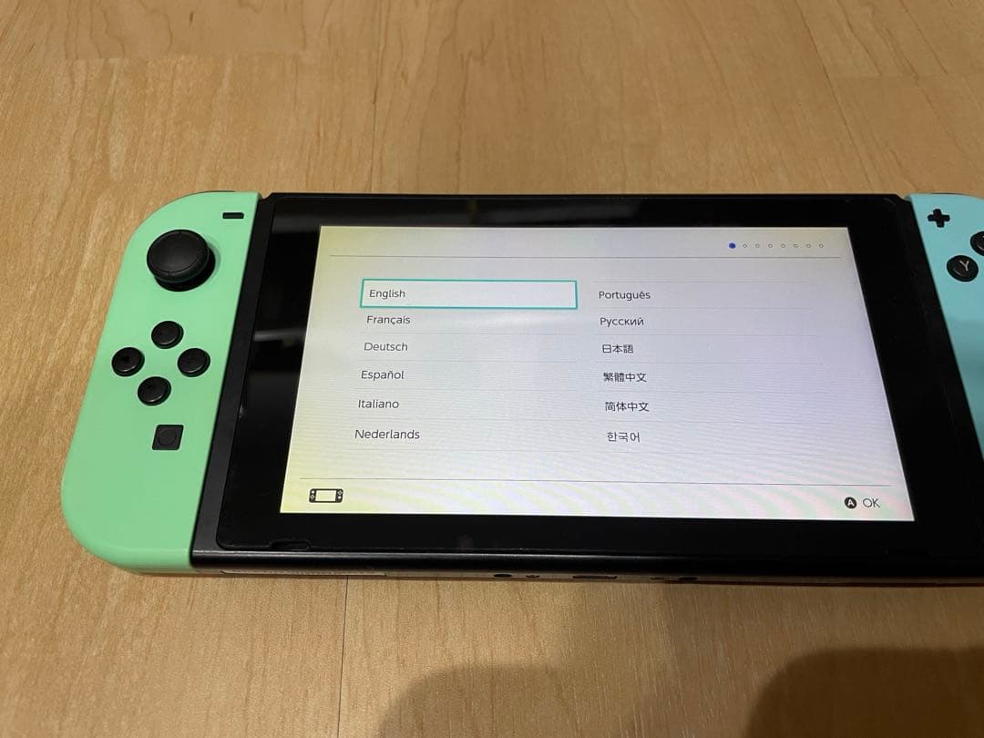 あつまれどうぶつの森デザイン　Nintendo Switch 本体