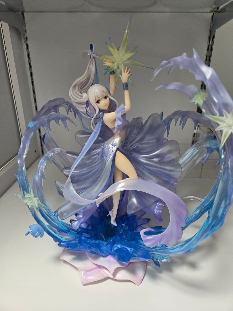 氷結のエミリア -Crystal Dress Ver- 渋谷スク リゼロ リゼロ グッズ