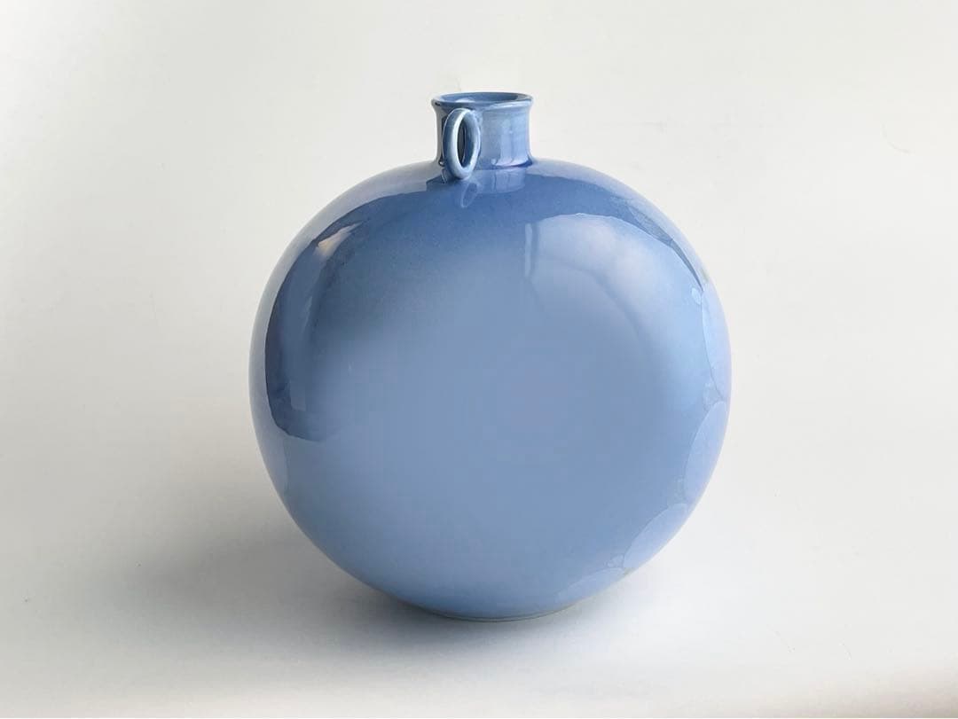 人間国宝 陶芸家 中田一於 淡青釉裏銀彩 壺 壷 九谷焼 共箱