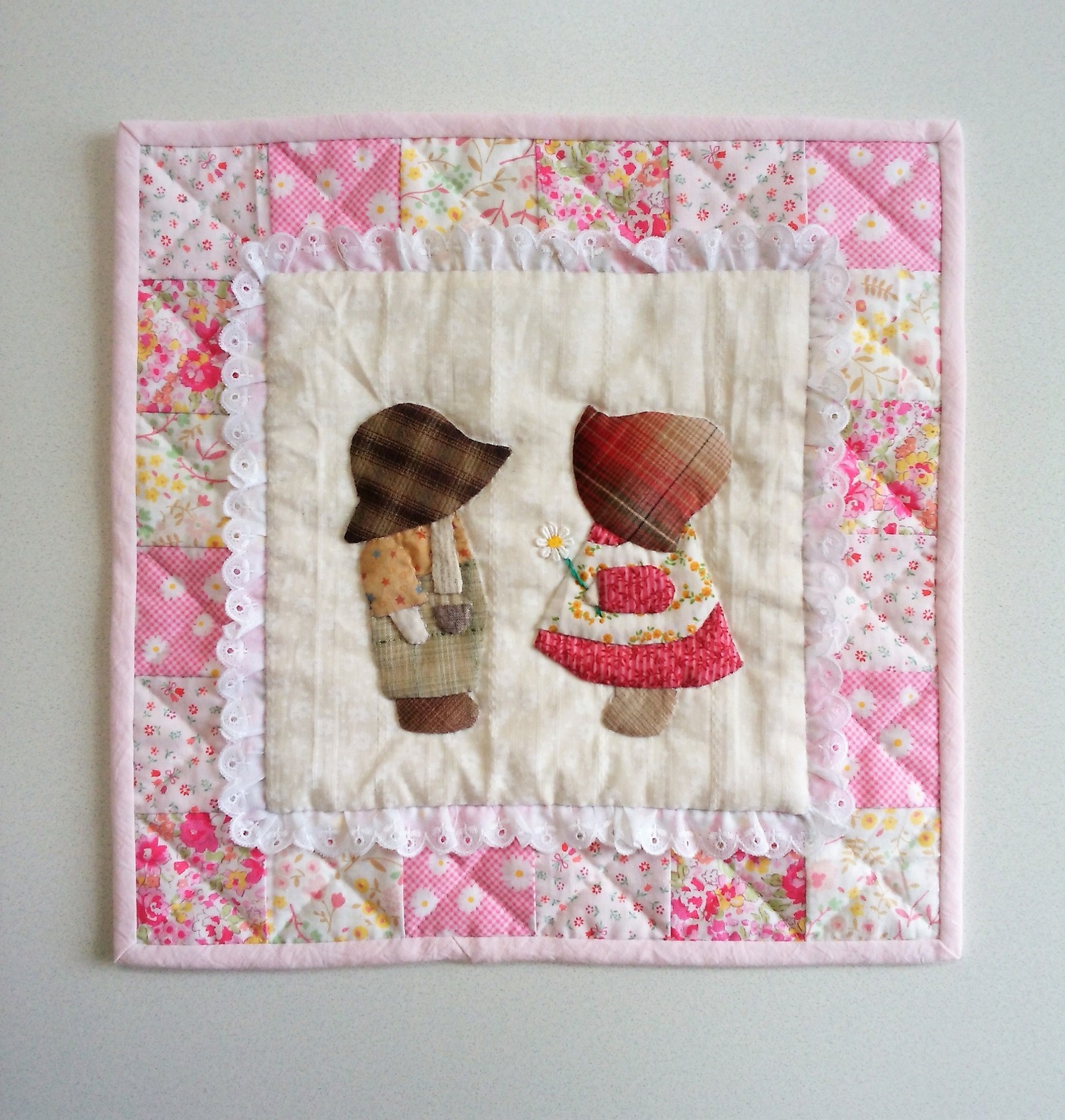 閉店セール】パッチワーク☆スーちゃん＆ビリーのミニキルト - COTTON