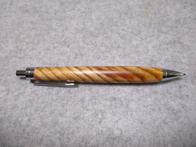 肥松（黒松）ジン 出雲産 琥珀脂 樹齢300年 木軸シャープペンシル(0.5