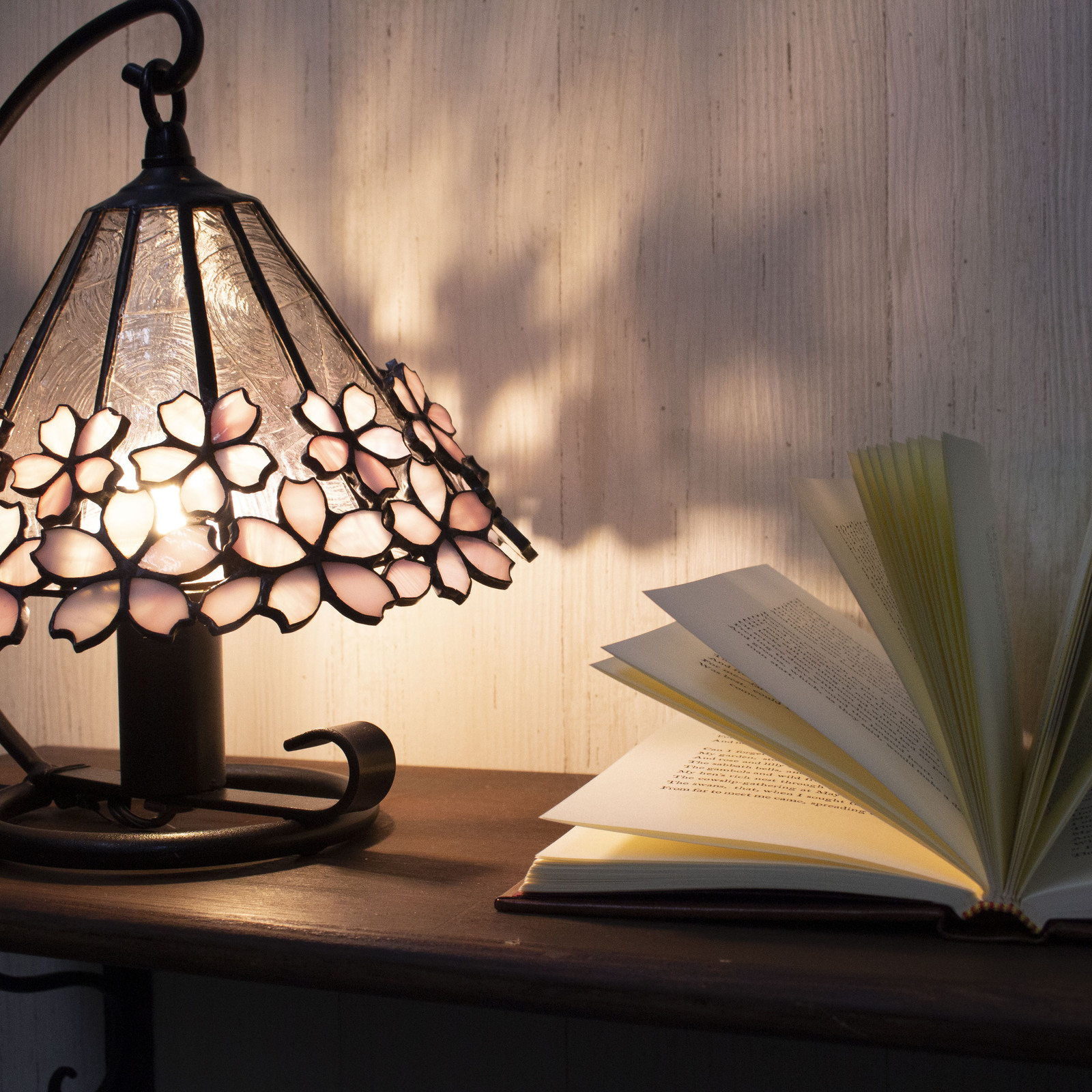 ステンドグラスランプ「さくら」 さくら ステンドグラスランプ