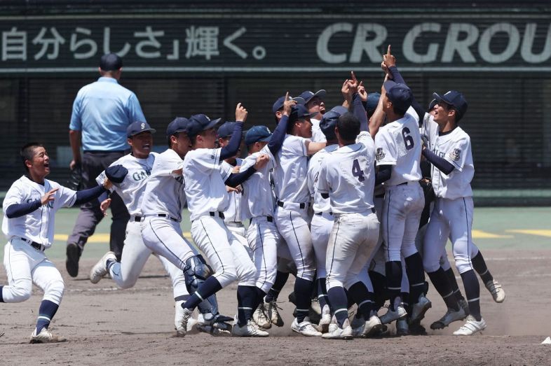 写真特集】高校野球岡山大会 決勝の熱戦振り返る：山陽新聞デジタル