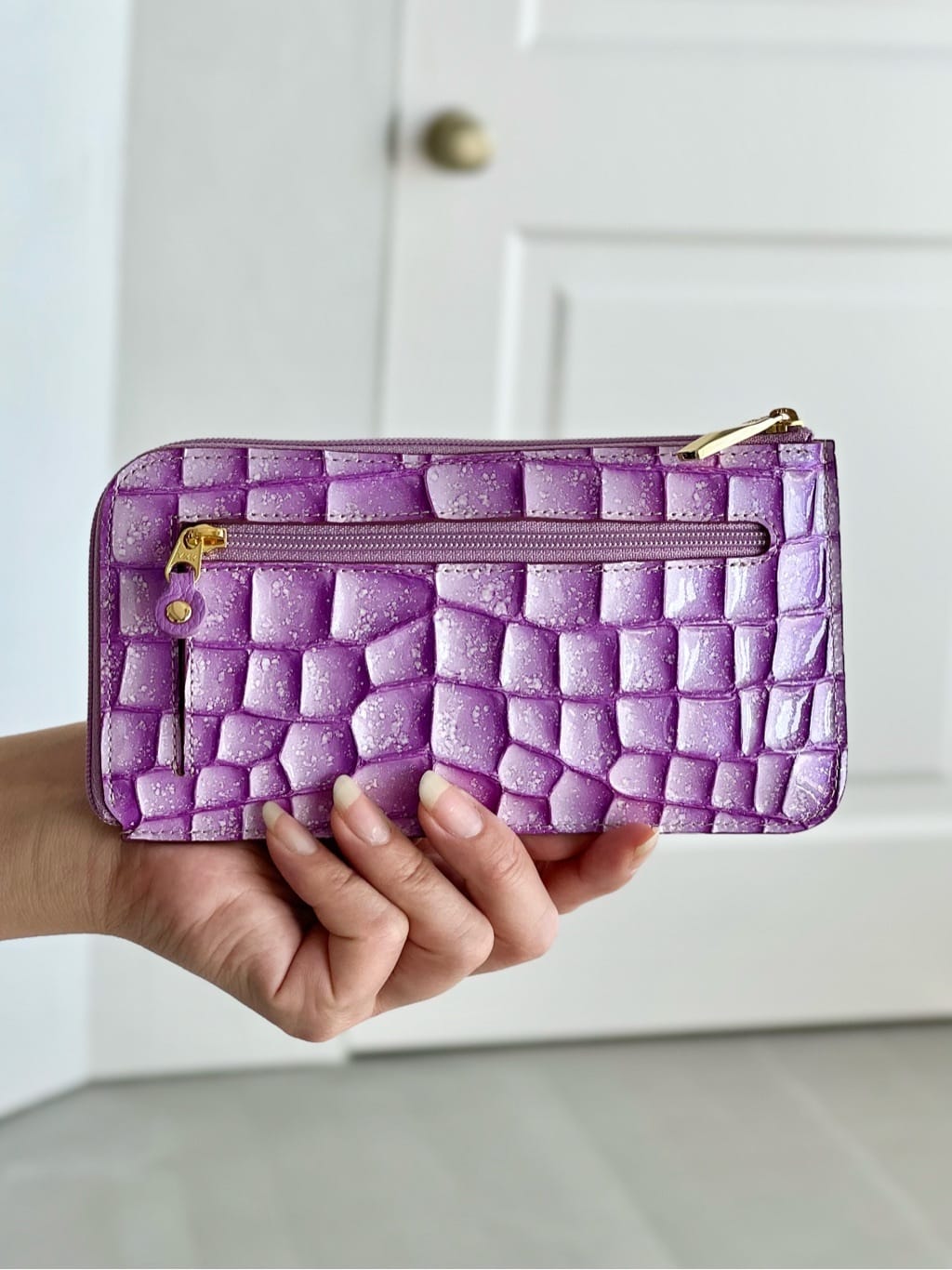 PR］光を受けて瑞々しく艶めくイタリアンレザーウォレットslimo