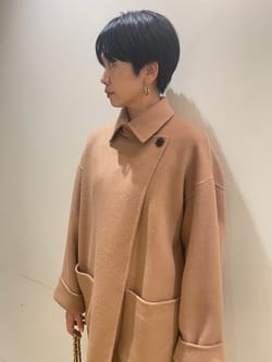 スタッフコーディネート】ストール付きリバーコート｜madoka｜CADUNE