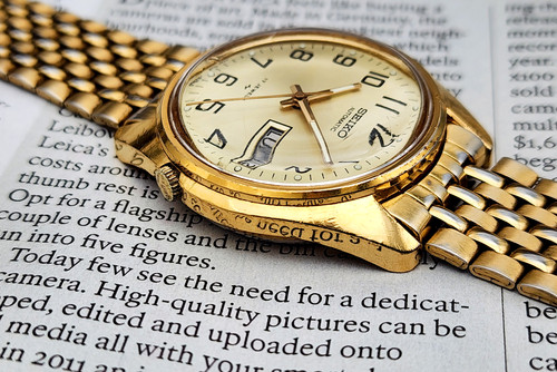 Gold 1987 Seiko 7009-8129 Arabic Dial Dress Automatic | DC Vintage