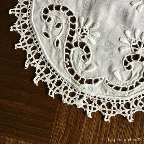 S)(残6/在庫8)フランス アンティーク リネン ドイリー カットワーク 白