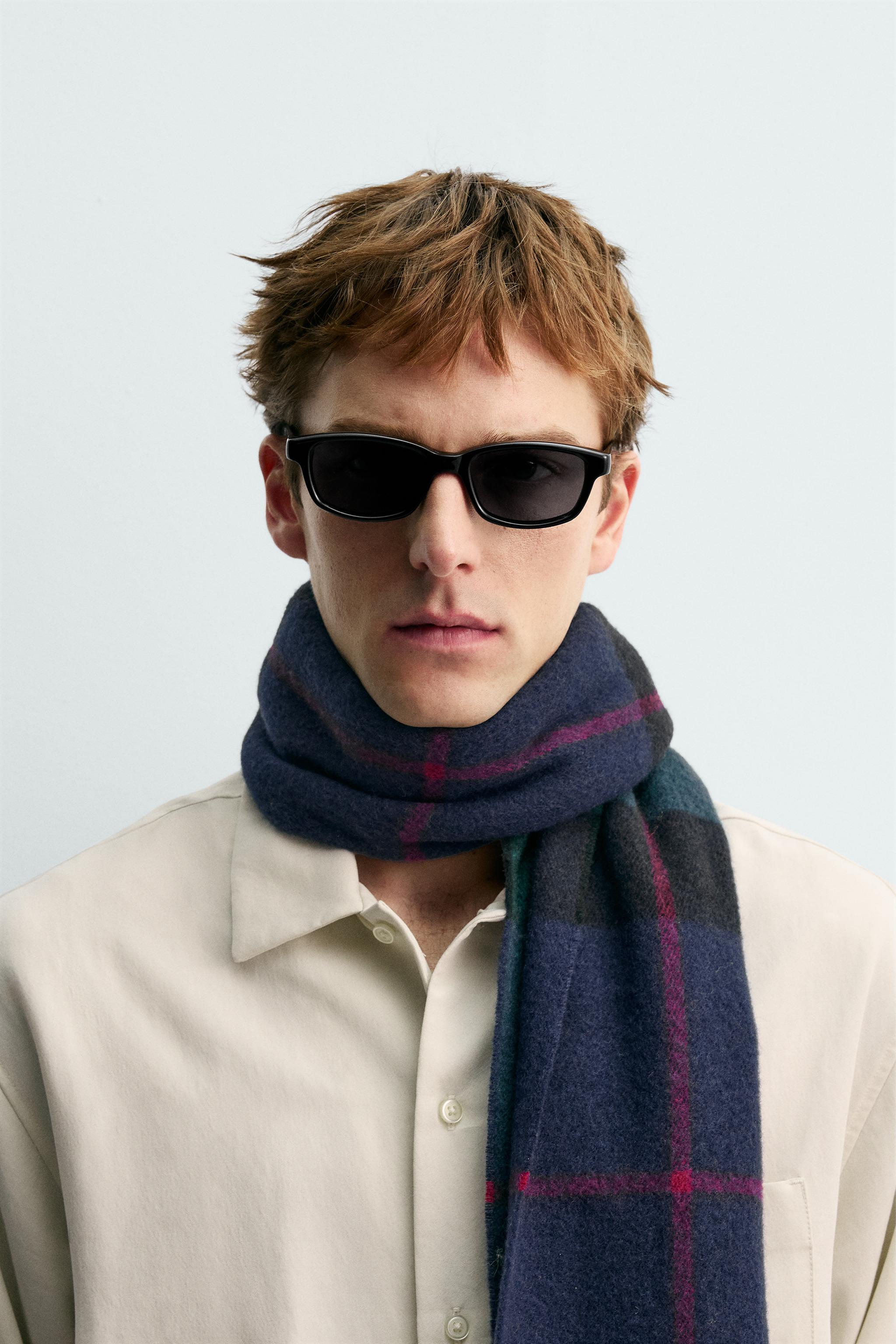 アロン・レヴィン x ZARA オーバルサングラス - ブラック | ZARA Japan