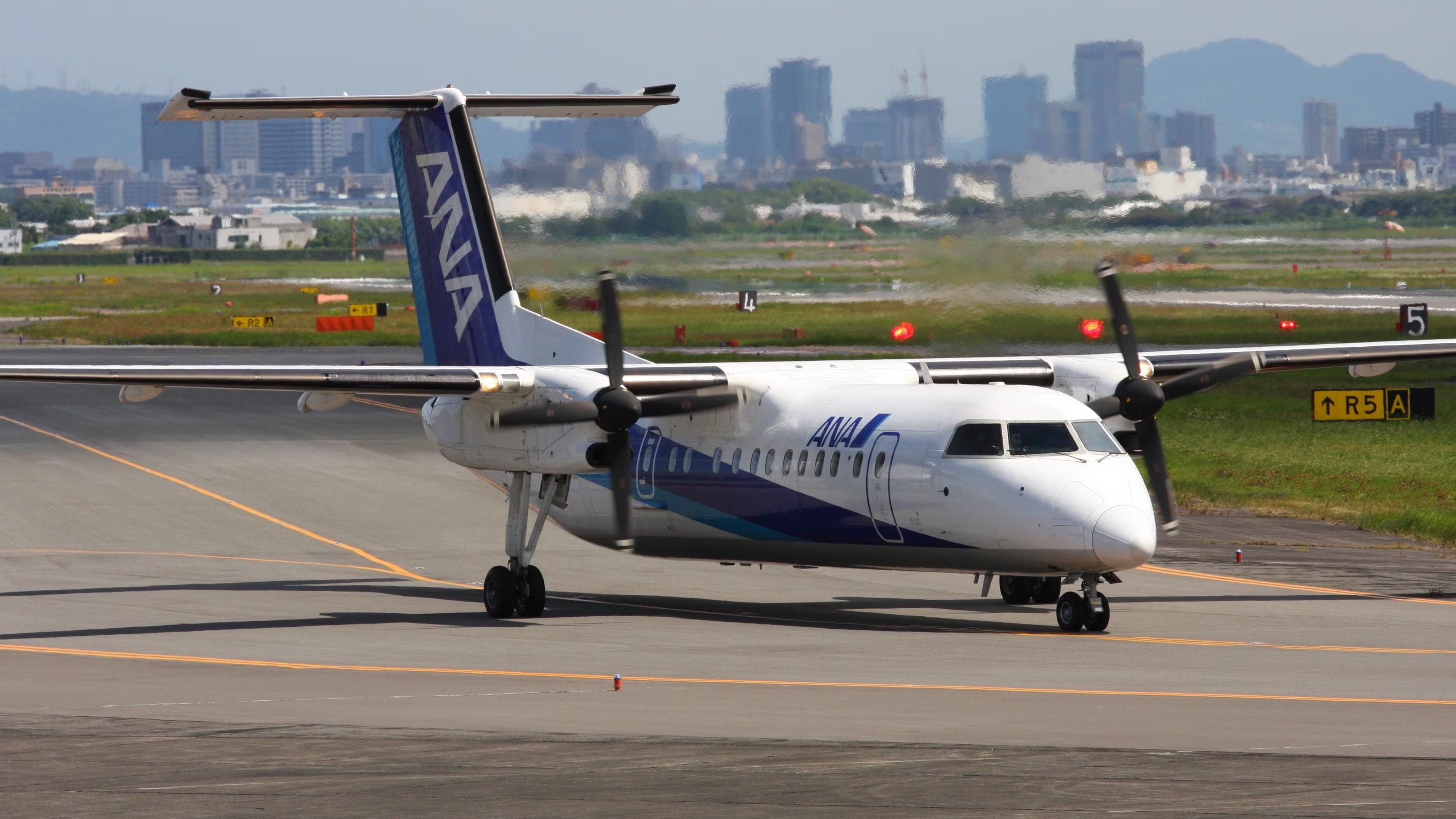 全日空商事 1/200 DHC-8-300 A-net(ANA WINGS) ANA WINGS Bombardier