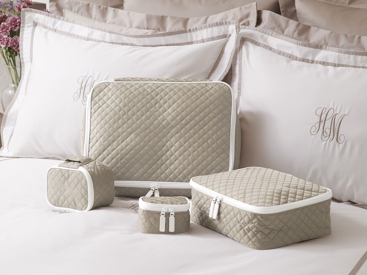 HOTEL LIKE INTERIOR Diamond Quilt Pouch / ホテルライクインテリア