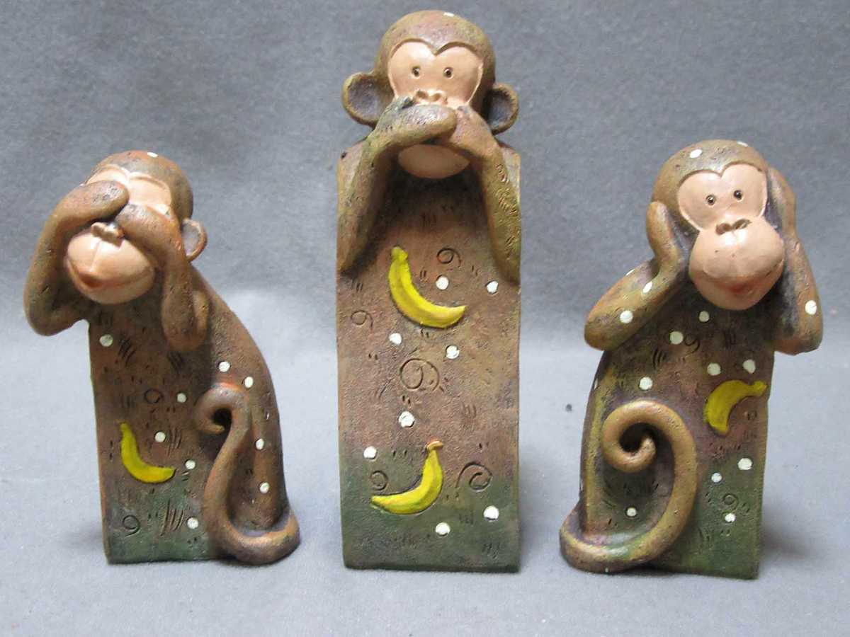 三猿の石像彫刻（見ざる、言わざる、聞かざる） 日光東照宮の三猿に4匹