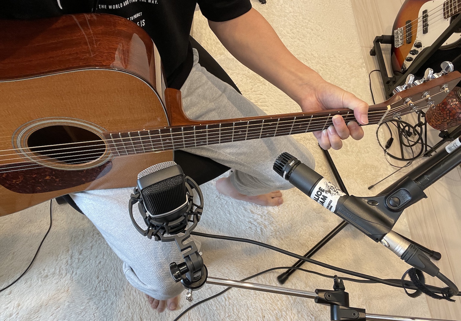 宅録で最適なマイクの位置】アコギのマイキングでこんなに音が変わる