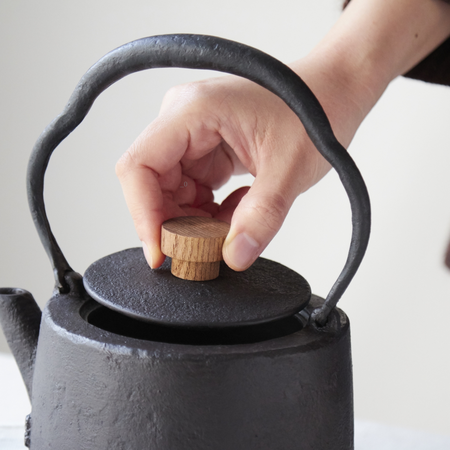 toki no niwa/寸胴鉄瓶 雲丸 -持ち手が熱くならない、お湯をまろやかに