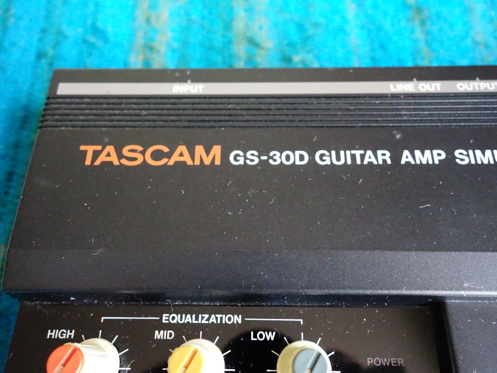 TASCAM GS-30 GUITAR AMP SIMULATOR